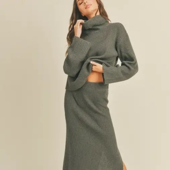 NWT Chunky Gray Rib Knit Turtleneck Sweater - Picture 3 of 6